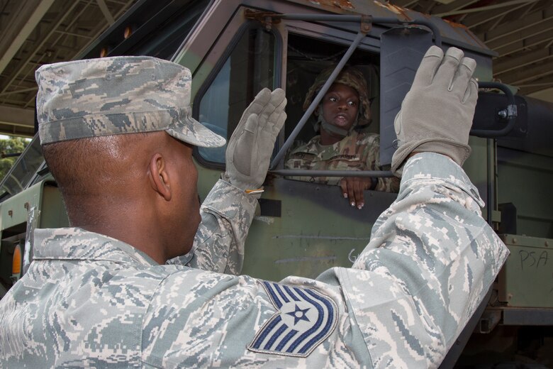 69 APS cargo training