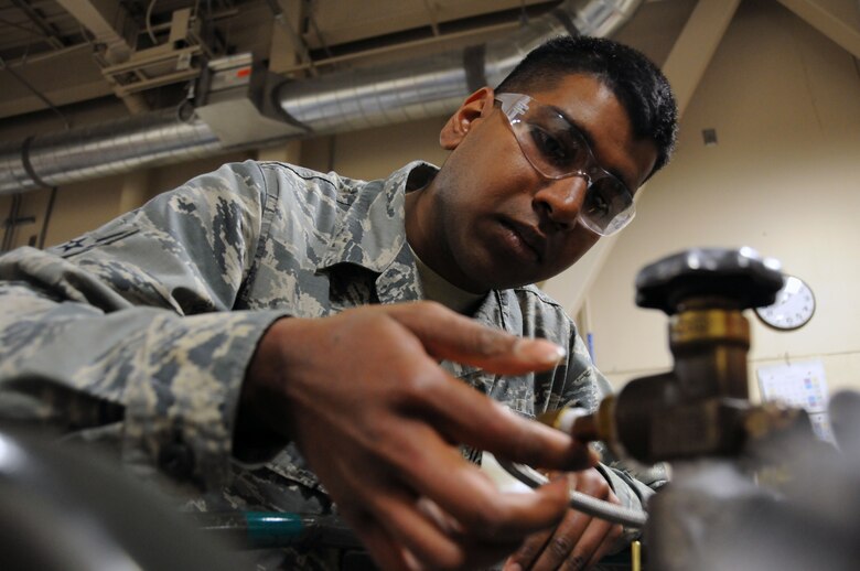 168th Wing maintainers support RF-A 18-1