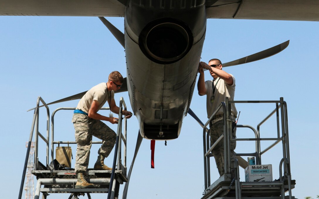 Yokota Airmen team up for airlift surge