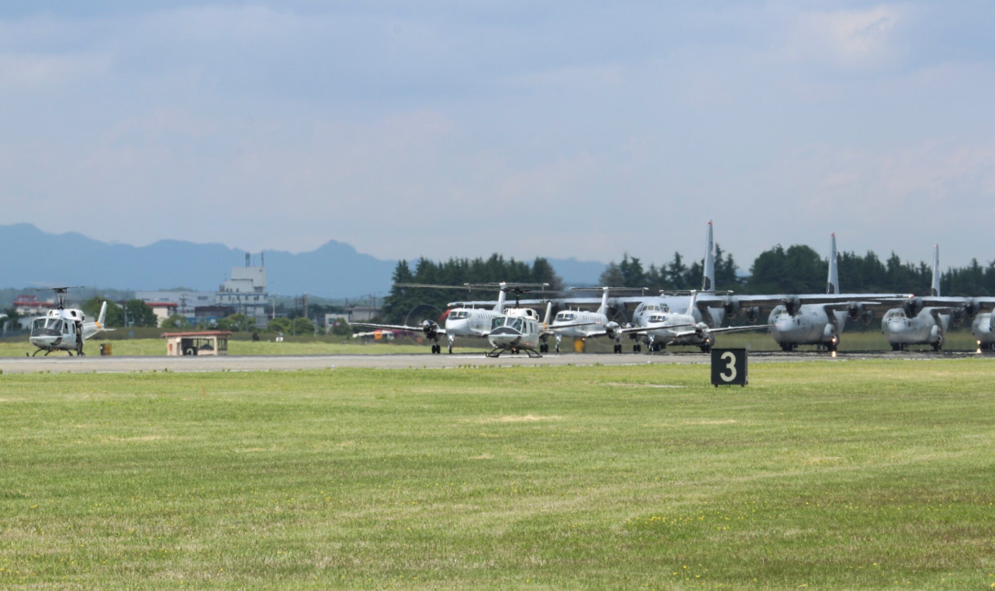 Yokota Airmen team up for airlift surge