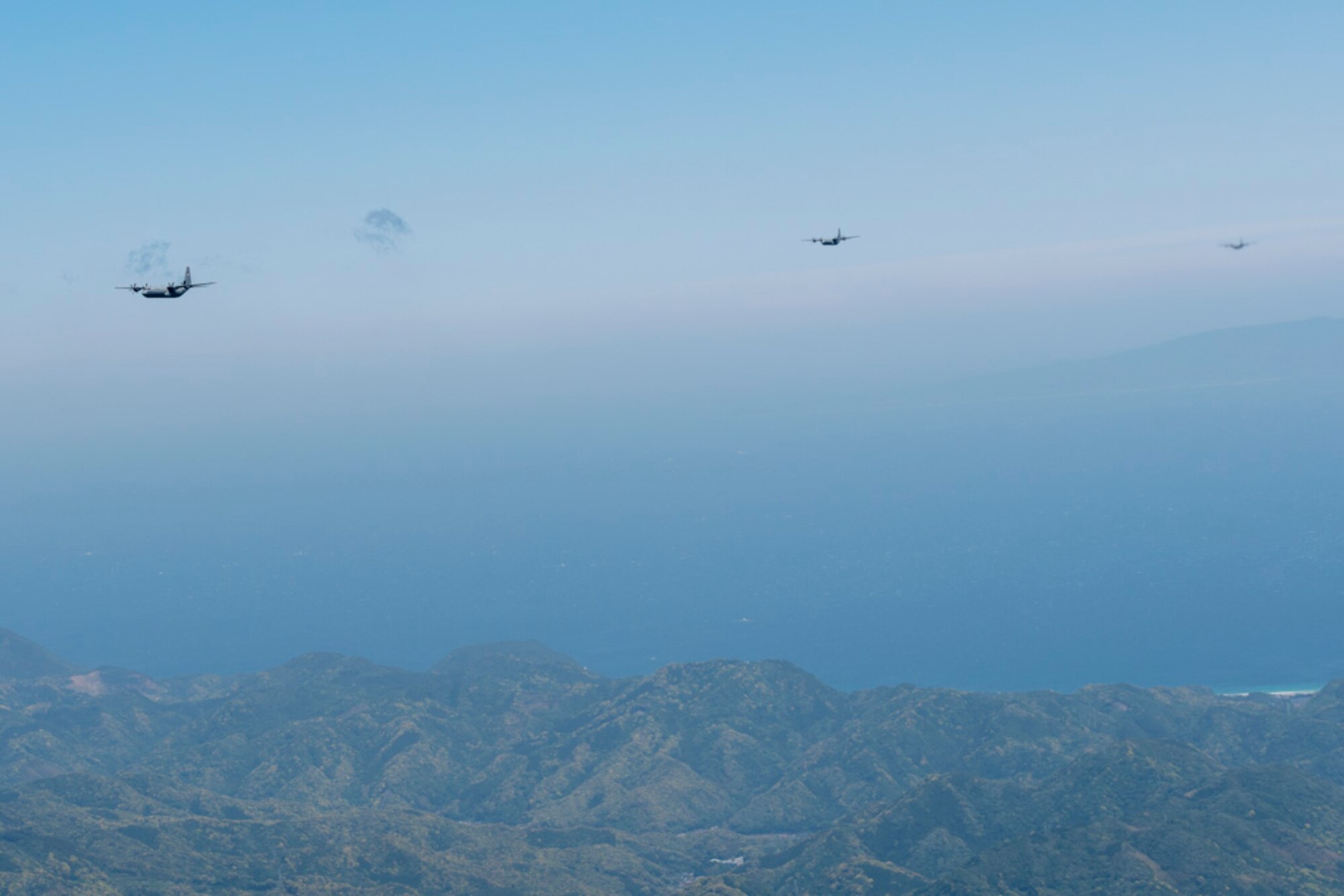 Yokota Airmen team up for airlift surge