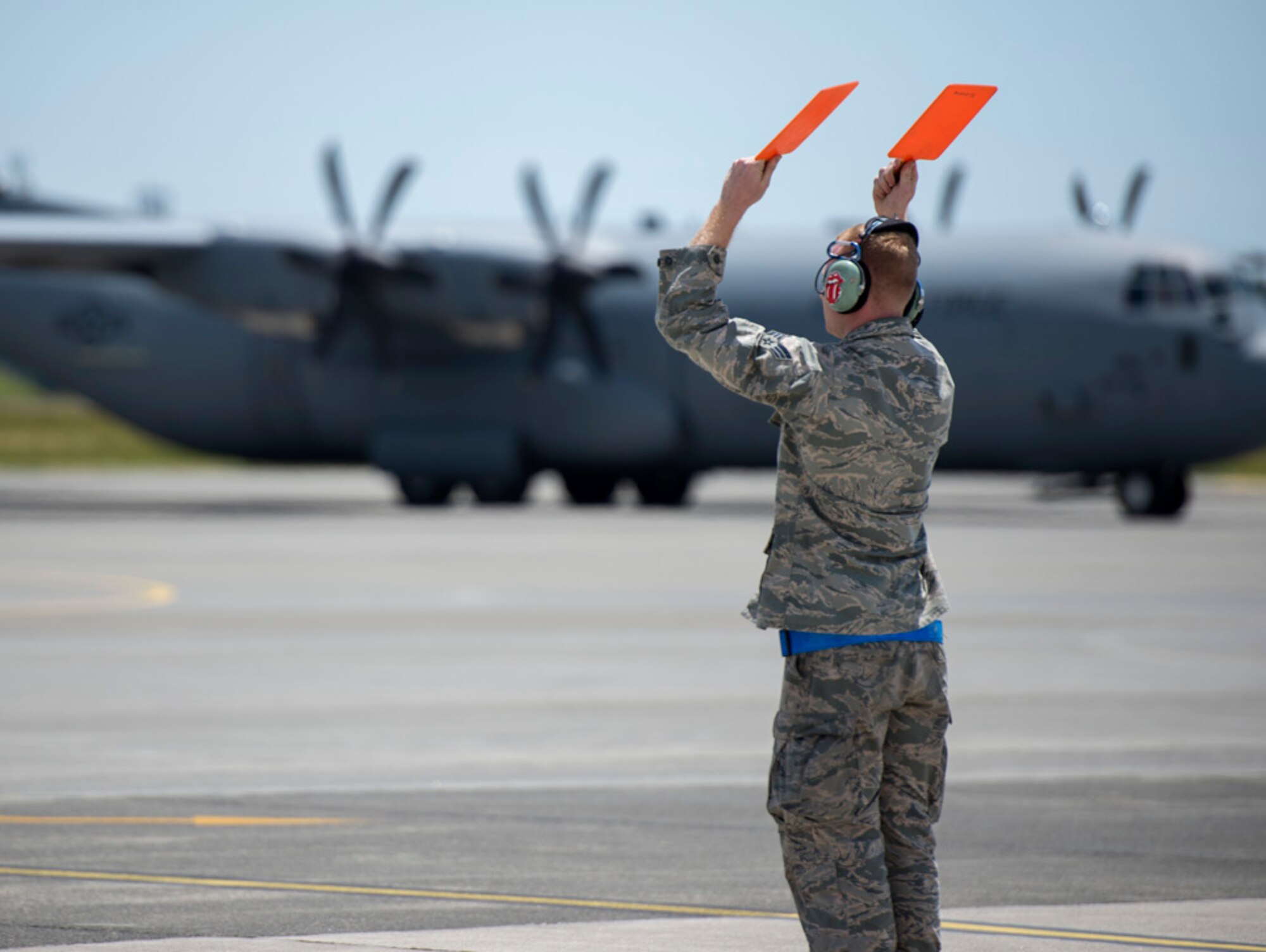 Yokota Airmen team up for airlift surge