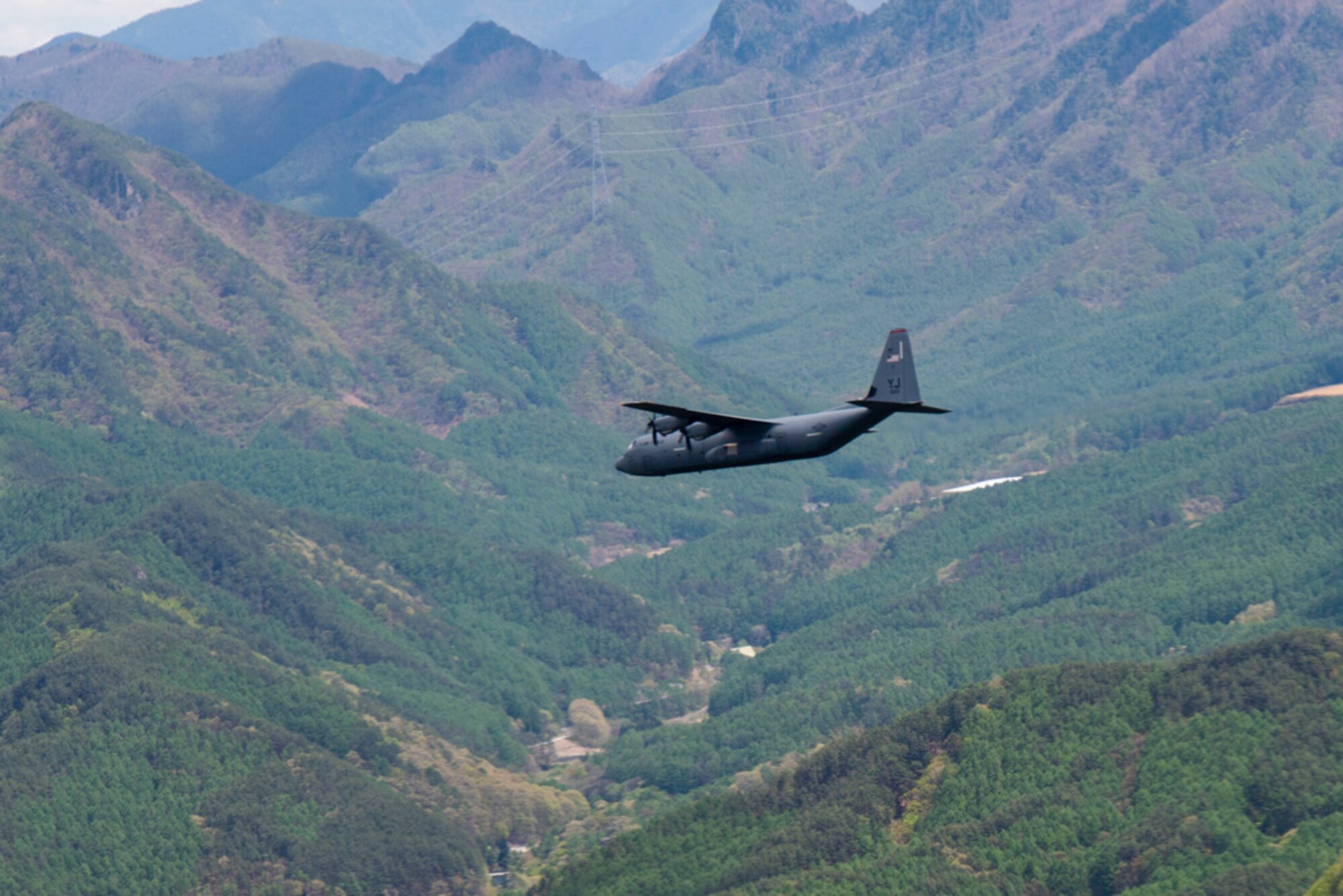 Yokota Airmen team up for airlift surge