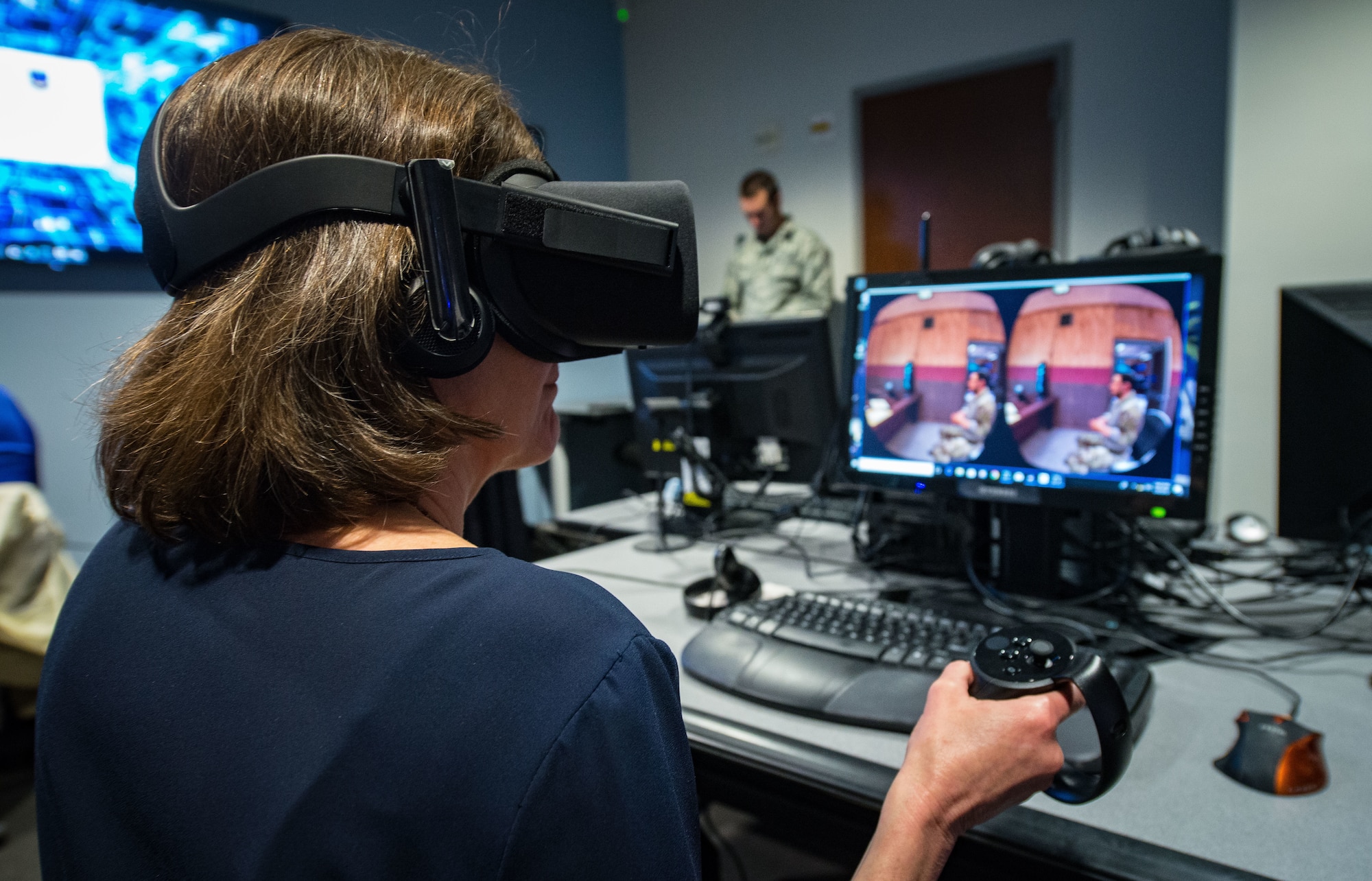 NSF attendee using virtual reality program