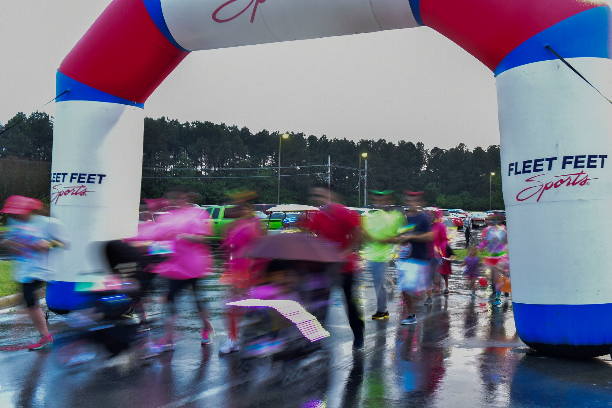 Glow Run participants begin running for the 5K.