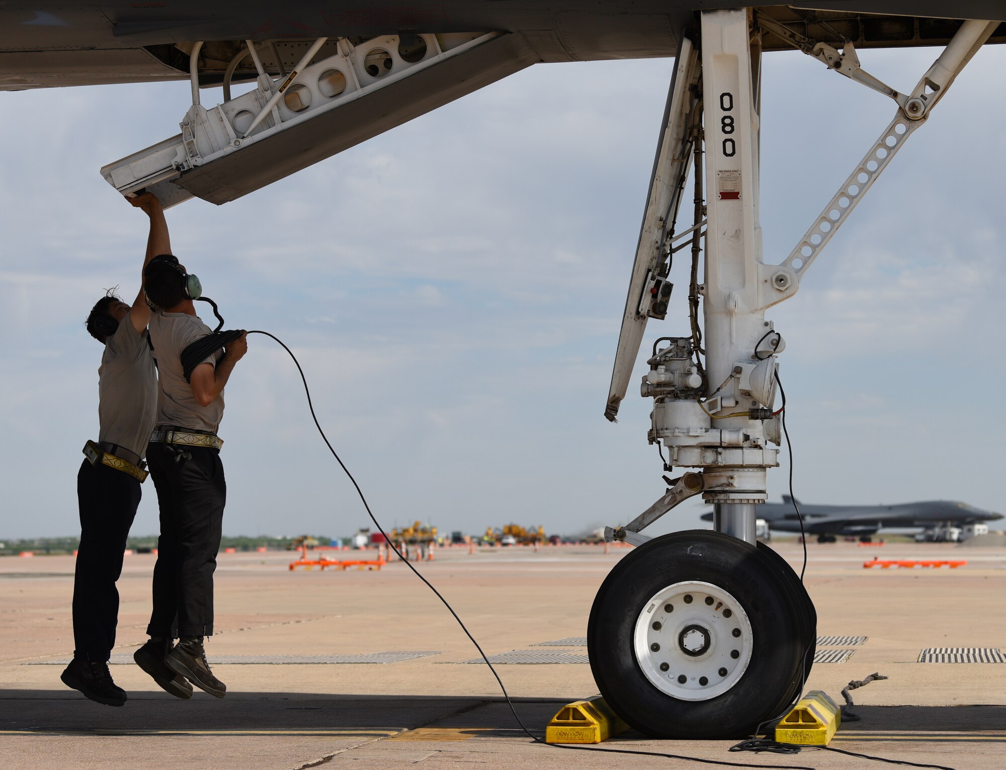 Crew Chiefs key to B-1 mission