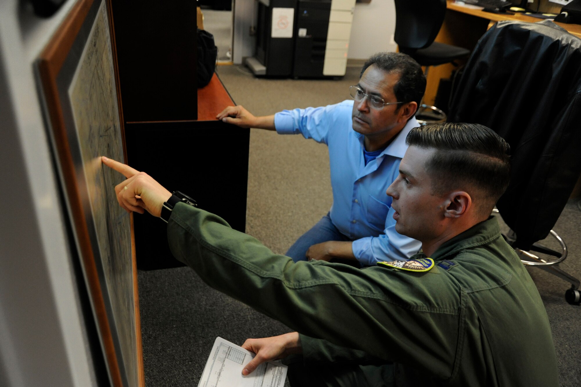 Holloman hosts fam. flight for N.M. Lt. Gov.