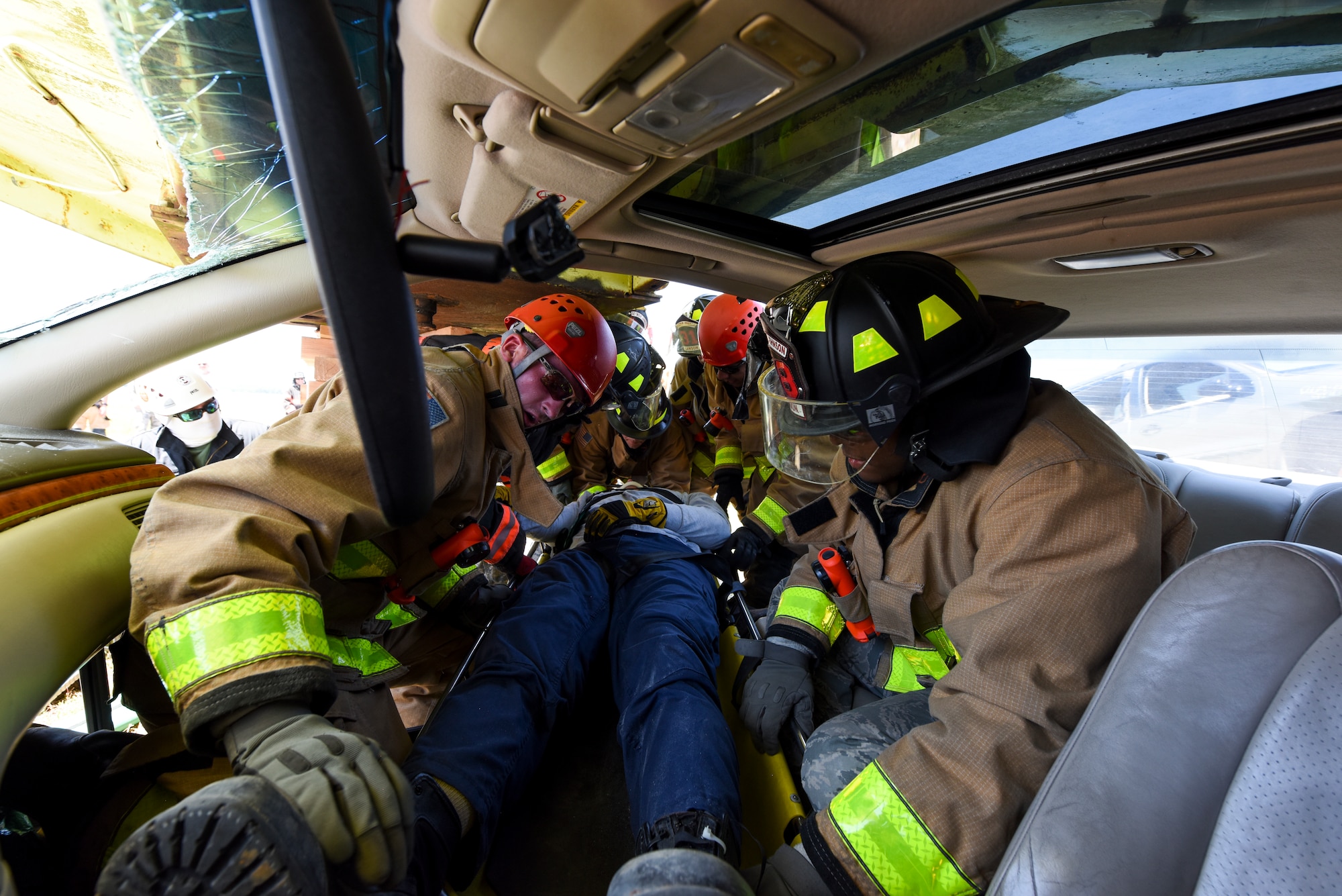 4th CES gets “crash” course in vehicle extrication
