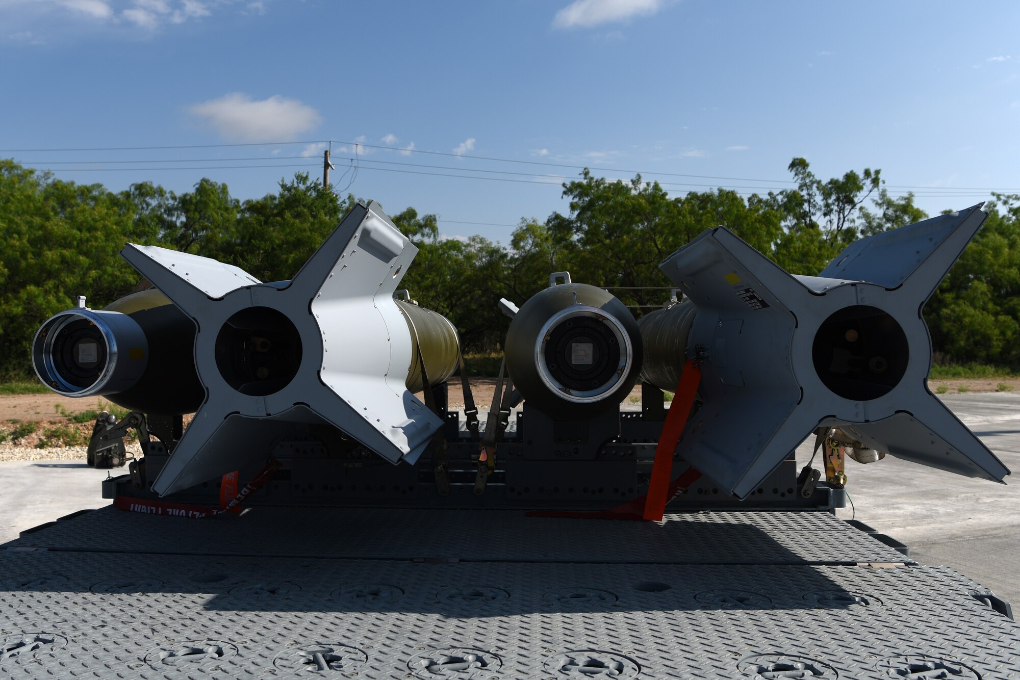 7th MUNS completes first bomb build on new MAC Pad