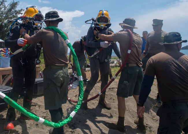 Balikatan 18: Underwater Construction Command 2 Participates in Balikatan