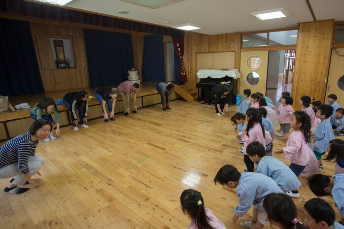 Iwakuni volunteers visit Josho Hoikuen preschool