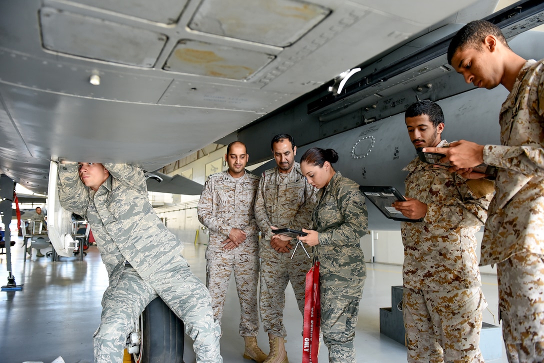 Col. Bader M. Alotaibi visits RSAF students