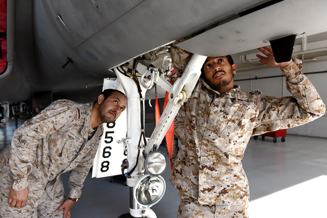 Col. Bader M. Alotaibi visits RSAF students