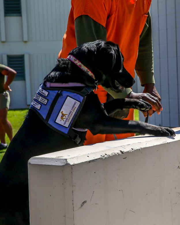 Inmates get a second chance at leadership