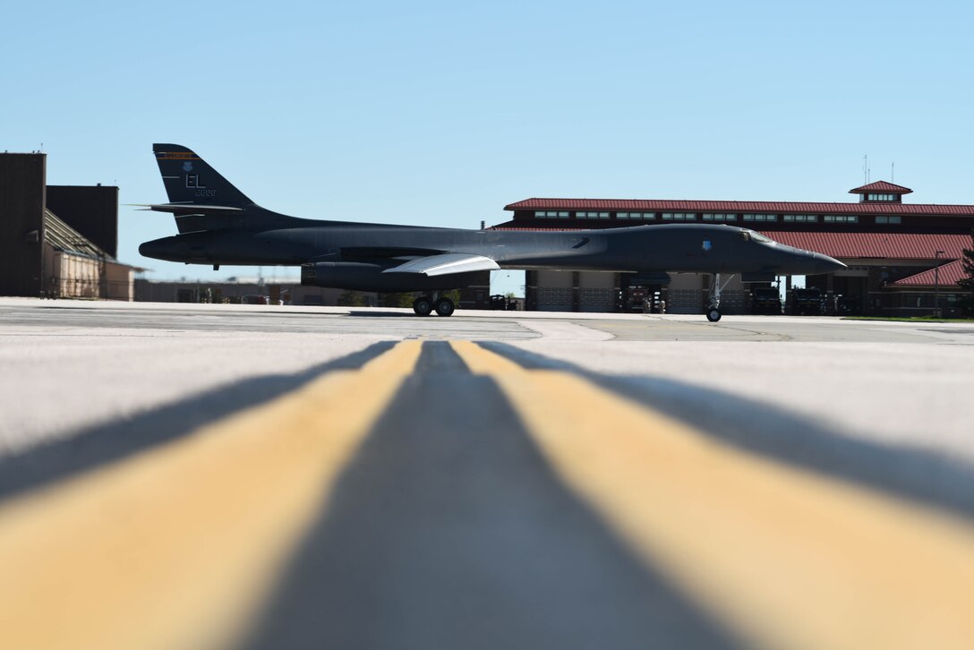 A B-1 bomber taxis down the flight line as part of Combat Raider 18-2 at Ellsworth Air Force Base, S.D., May 14, 2018. Combat Raider is a joint exercise that involves multiple airframes from different bases to prepare Airmen and the Air Force for potential future conflicts. (U.S. Air Force photo by Airman 1st Class Thomas Karol)