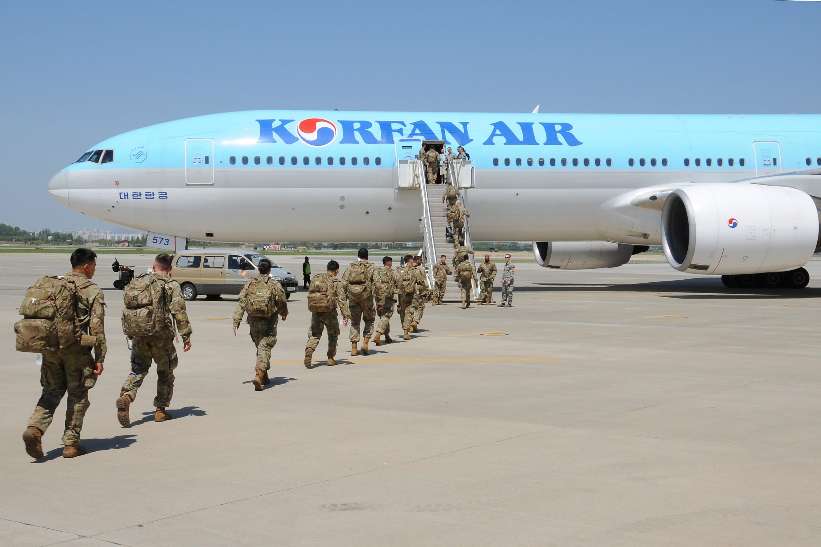 Korean Air supports movement of troops 7th Air Force Article