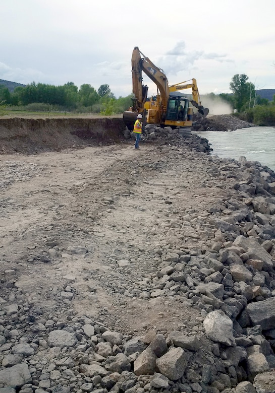 USACE contractors conduct emergency repairs May 20, 2018,to stabilize an eroded section of the Heise-Roberts Levee near Lorenzo, Idaho.
