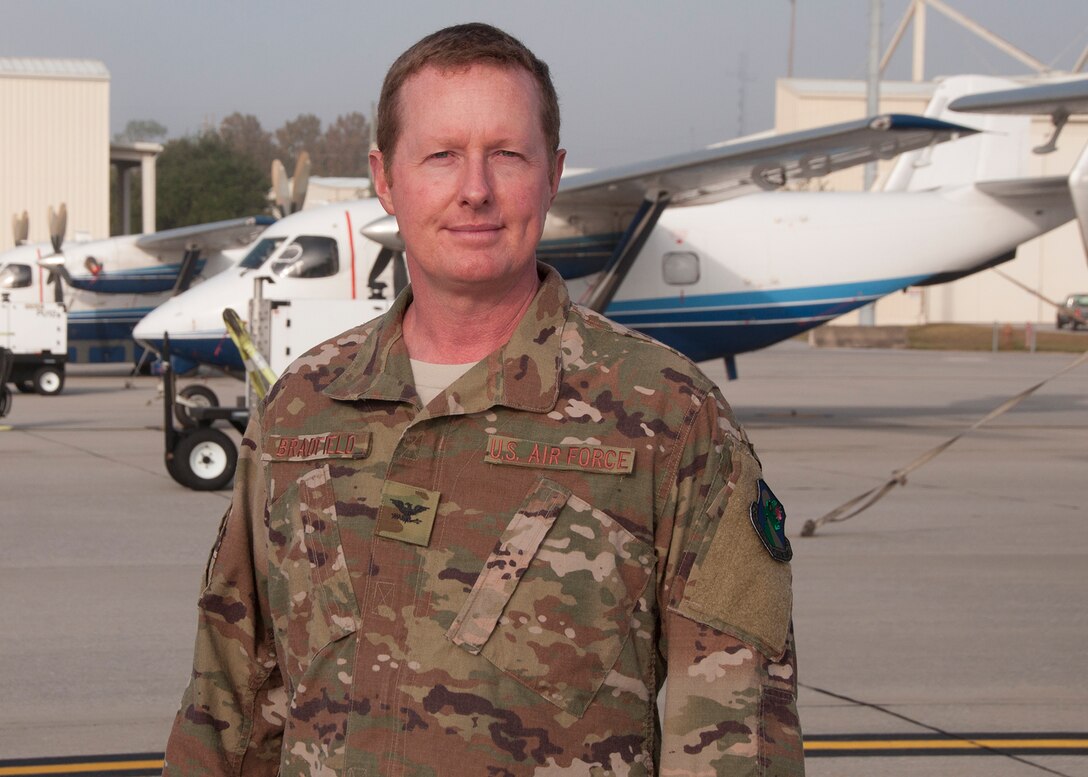 Col. Les Bradfield, 919th Special Operations Wing commander