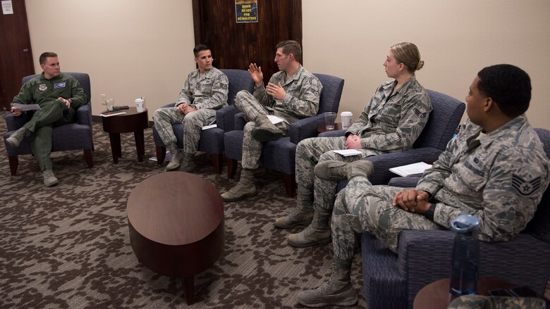 Airmen mentoring future leaders > Tyndall Air Force Base 