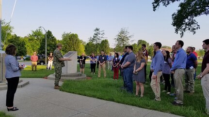 CAPT Oesterreich administers the Oath of Office to NSWC Crane's new hires.