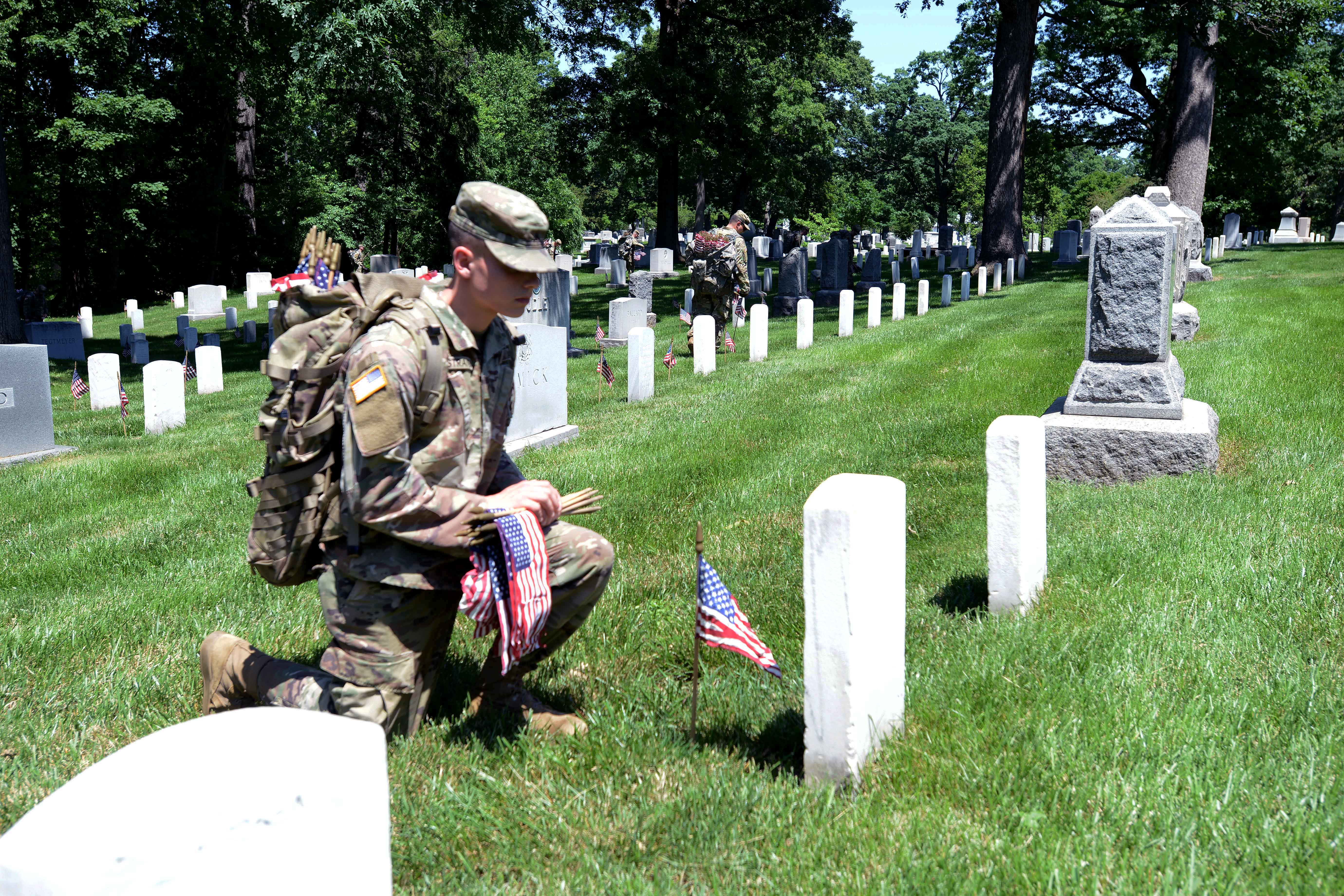 honoring-fallen-troops