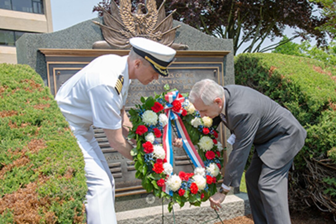 NUWC Division Newport, Senator Reed honor NUWC’s fallen