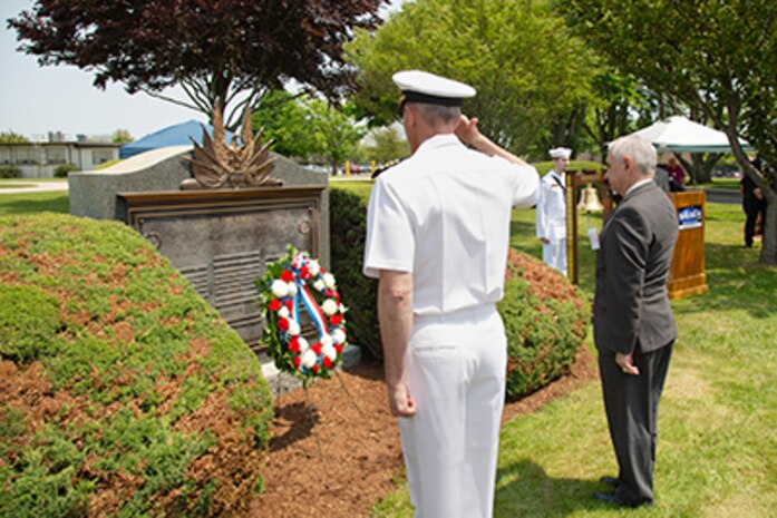 NUWC Division Newport, Senator Reed honor NUWC’s fallen