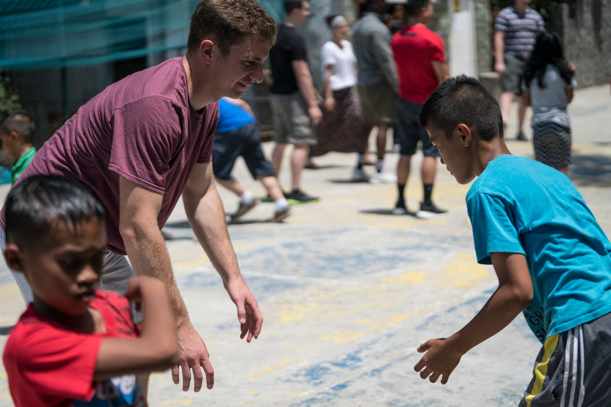 Airmen bring charity to local Philippine children’s home