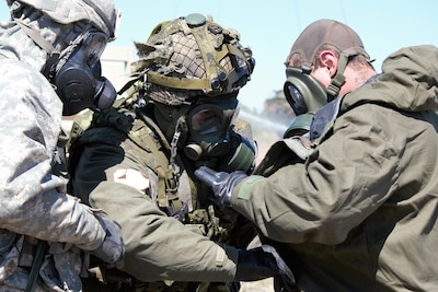 Maple Resolve Exercise Strengthens Bond between U.S., Canadian Forces
