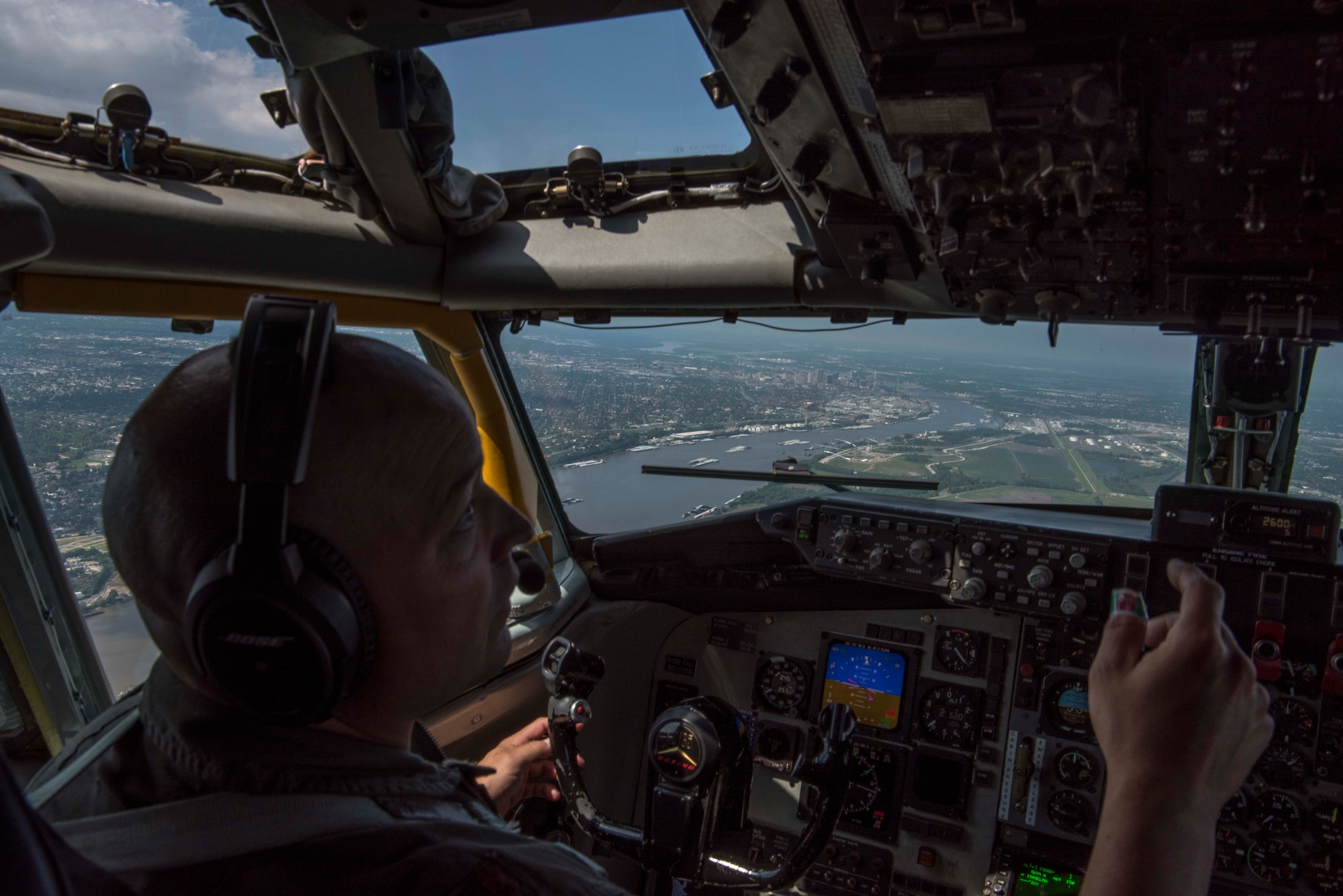 The 126th Air Refueling Wing, 906th Air Refueling Squadron and the 375th Air Mobility Wing hosted a KC-135 Stratotanker orientation flight with Scott Air Force Base’s honorary commanders May 22, 2018, at Scott AFB, Illinois. They were able to witness an aerial refueling and a tour of the St. Louis Arch by a total force crew. “[It was] great to demonstrate our capabilities to those from the local community who partner with us and support our families,” said Lt. Col. Christopher Schlachter Sr., 906th ARS commander. (U.S. Air Force photo by Senior Airman Melissa Estevez)