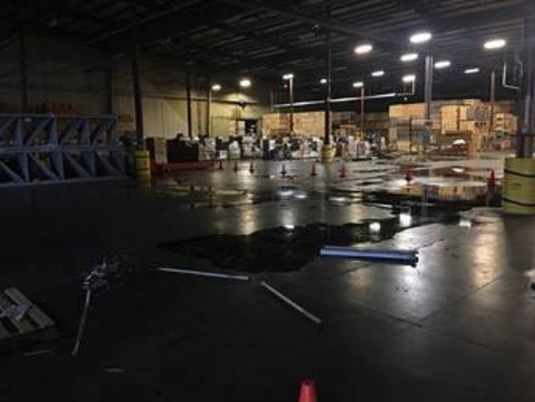 F1 tornado touches down at Oklahoma City distribution center