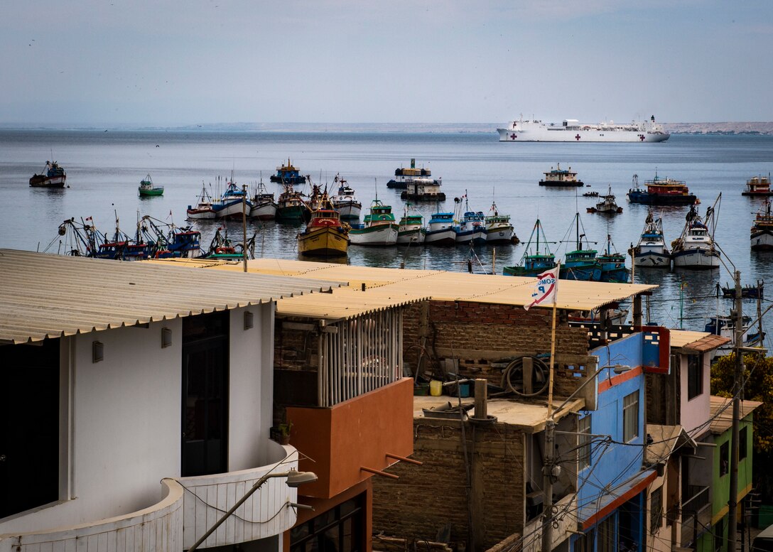 The hospital ship USNS Comfort (T-AH 20) is anchored off the coast of Peru during an 11-week medical support mission to Central and South America as part of U.S. Southern Command’s Enduring Promise initiative.