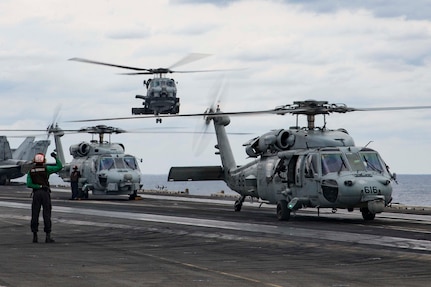 Carrier Air Wing 5 Sharpens Anti-submarine Warfare Skills during Keen Sword