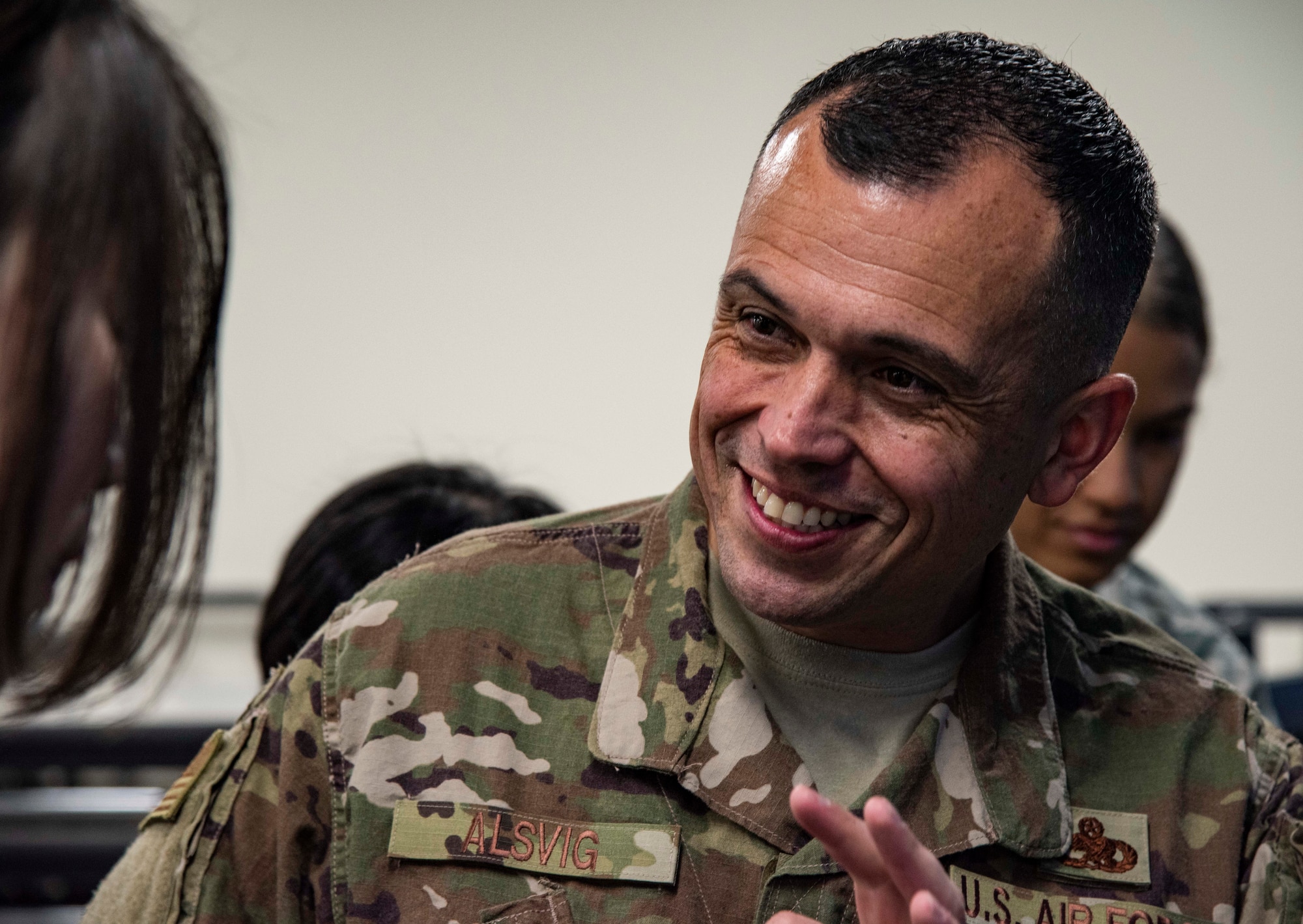 U.S. Air Force Chief Master Sgt. John Alsvig, the 35th Fighter Wing command chief, speaks with a Japan Air Self-Defense Force 37th Surveillance Squadron member during a bilateral exchange program at Yamada Sub Base, Yamada Town, Japan, Oct. 17, 2018. Alsvig fellowshipped and familiarized himself with the 37th SS’s leadership, strengthening U.S. and Japan bonds. (U.S. Air Force photo by Senior Airman Sadie Colbert)