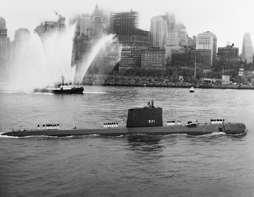 USS Nautilus entering New York harbor August 25, 1958, after voyage under
North Pole (U.S. Naval History and Heritage Command)