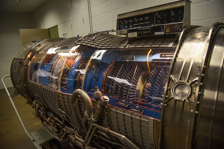 AMOC prepares maintenance officers for the flightline > Sheppard Air