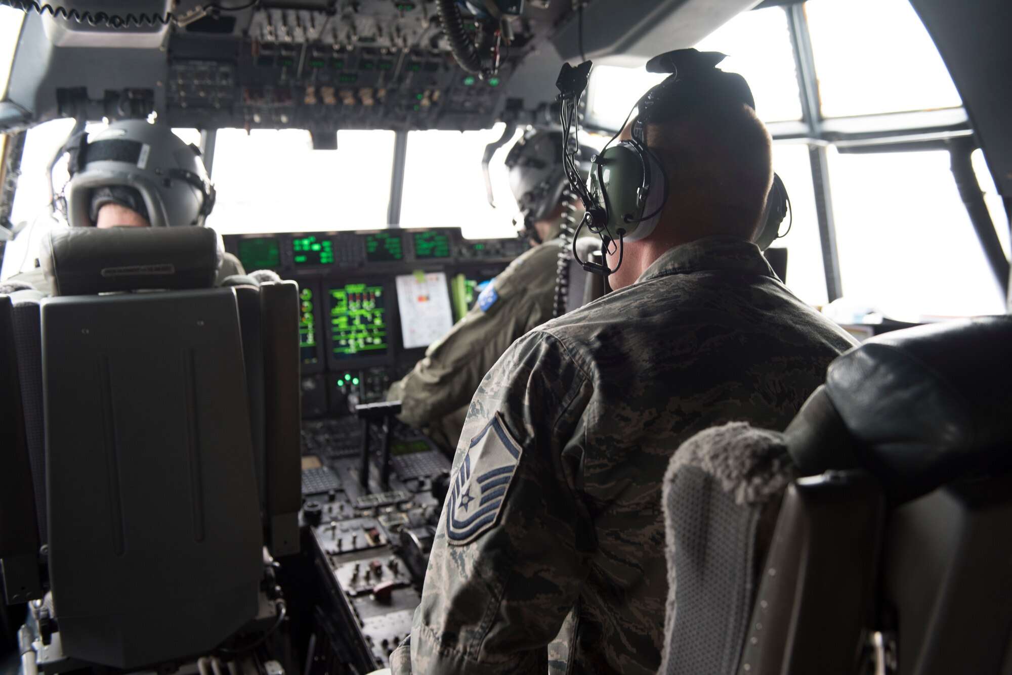 Image of members of the Royal Australian Air Force and a member of the U.S. Air Force prepare to take off from Mountain Home Air Force Base, Idaho, Nov. 1, 2018. Both parties stressed the importance of interoperability and nurturing the relationship between the two. (U.S. Air Force photo by Senior Airman Alaysia Berry)