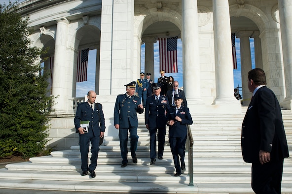 The Ukrainian Air Force commander and the Air Force District of Washington commander participate in a wreath-laying ceremony at Arlington National Cemetery, Arlington, Va.