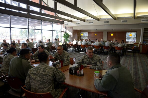 PETERSON AIR FORCE BASE, Colo. – Reserve Citizen Airmen from the 302nd Maintenance Group meet with senior leaders during a speed mentoring session, Nov. 4, 2018, at Peterson Air Force Base, Colorado. The 24 Airmen were provided an opportunity to discuss professional development opportunities during one-on-one time with 18 reserve senior leaders with different backgrounds in rank and career progression. (U.S. Air Force photo by Staff Sgt. Tiffany Lundberg)