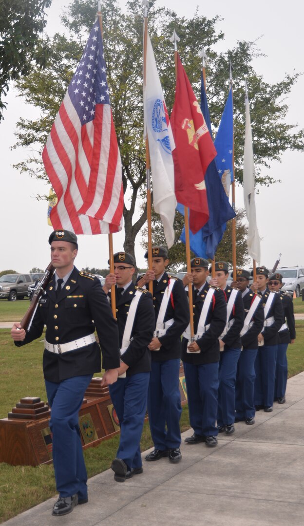 Public Turns Out To Honor Veterans At Fort Sam Houston National ...