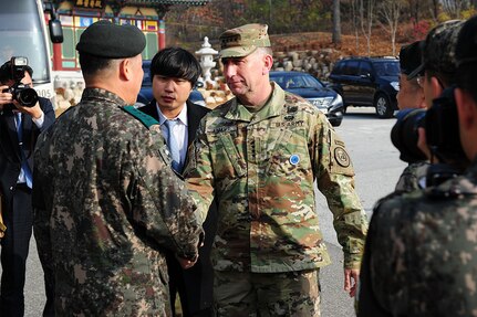 U.S. Army Gen. Robert B. Abrams, (right) United Nations Command (UNC) commander, meets with Republic of Korea (ROK) Army officials before a tour of the Joint Security Area (JSA), Panmunjom, ROK, Nov. 10, 2018. Abrams was given a first-hand look at the changes happening in the JSA and received briefings about day-to-day operations at the facility