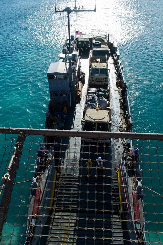 USS Ashland continues FEMA support to CNMI