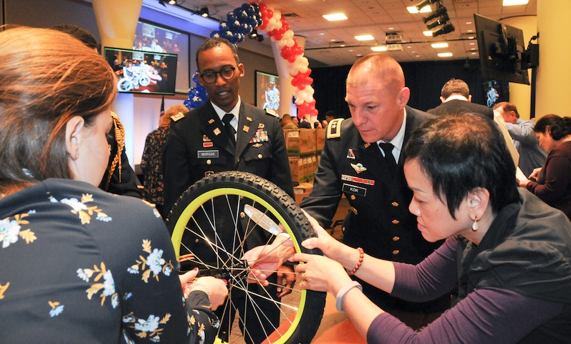Army Reserve leader helps build bikes for military children
