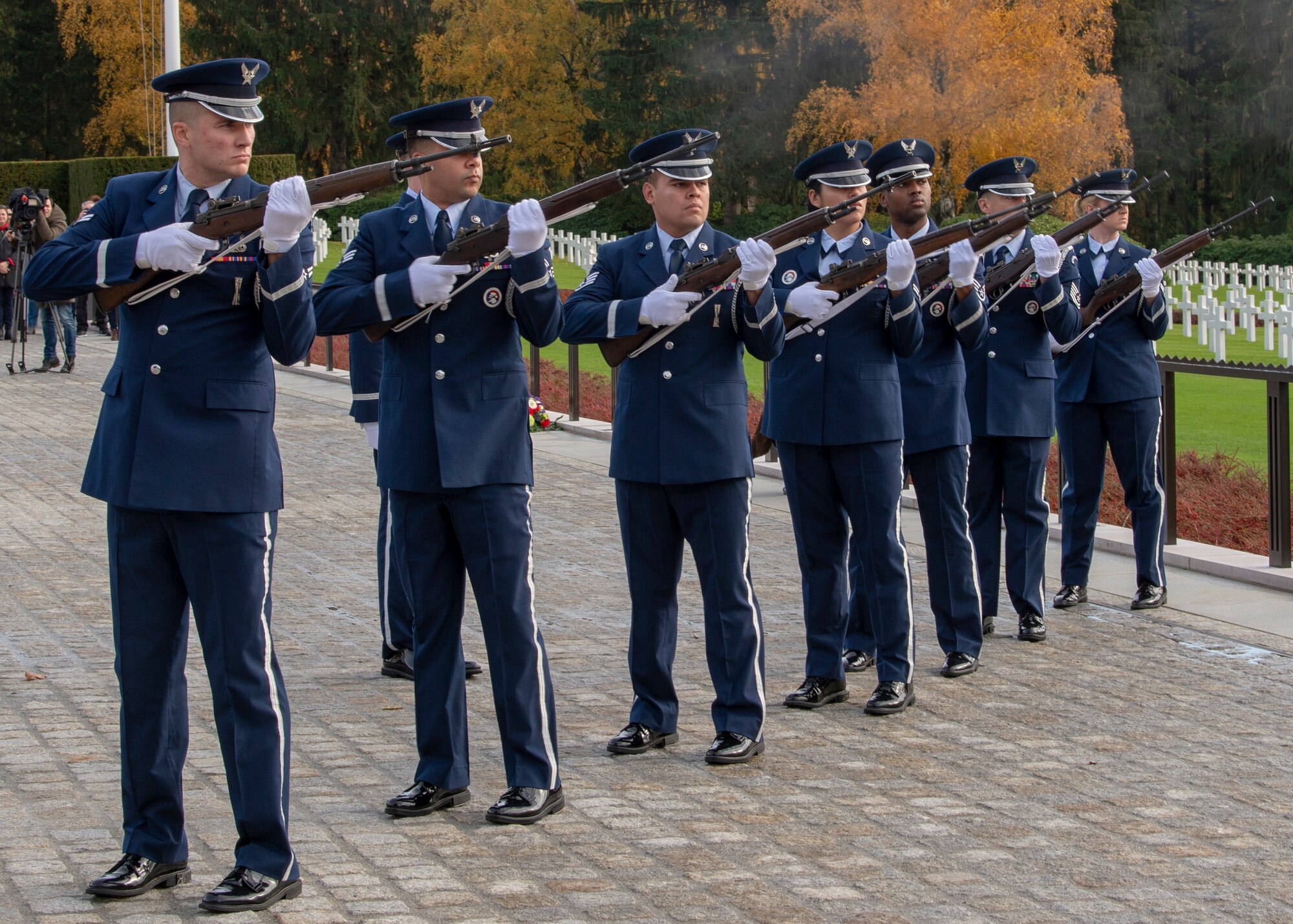 Luxembourgers and Americans commemorate the 100th Anniversary of the end of World War One with a ceremony at the Luxembourg American Military cemetery.