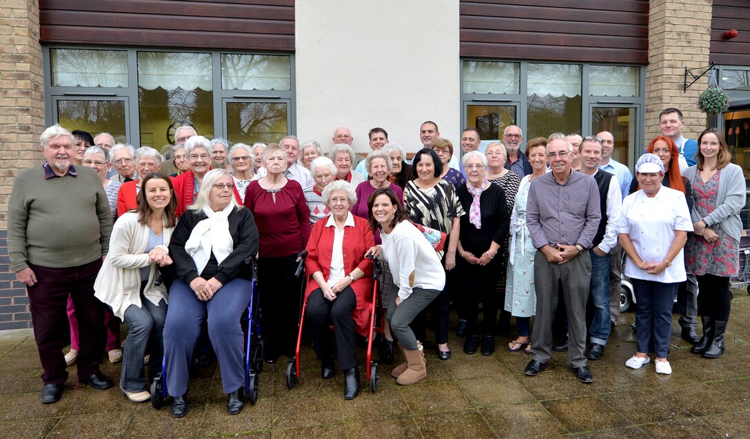 Team Mildenhall leaders, BAC serve Thanksgiving lunch to senior citizens