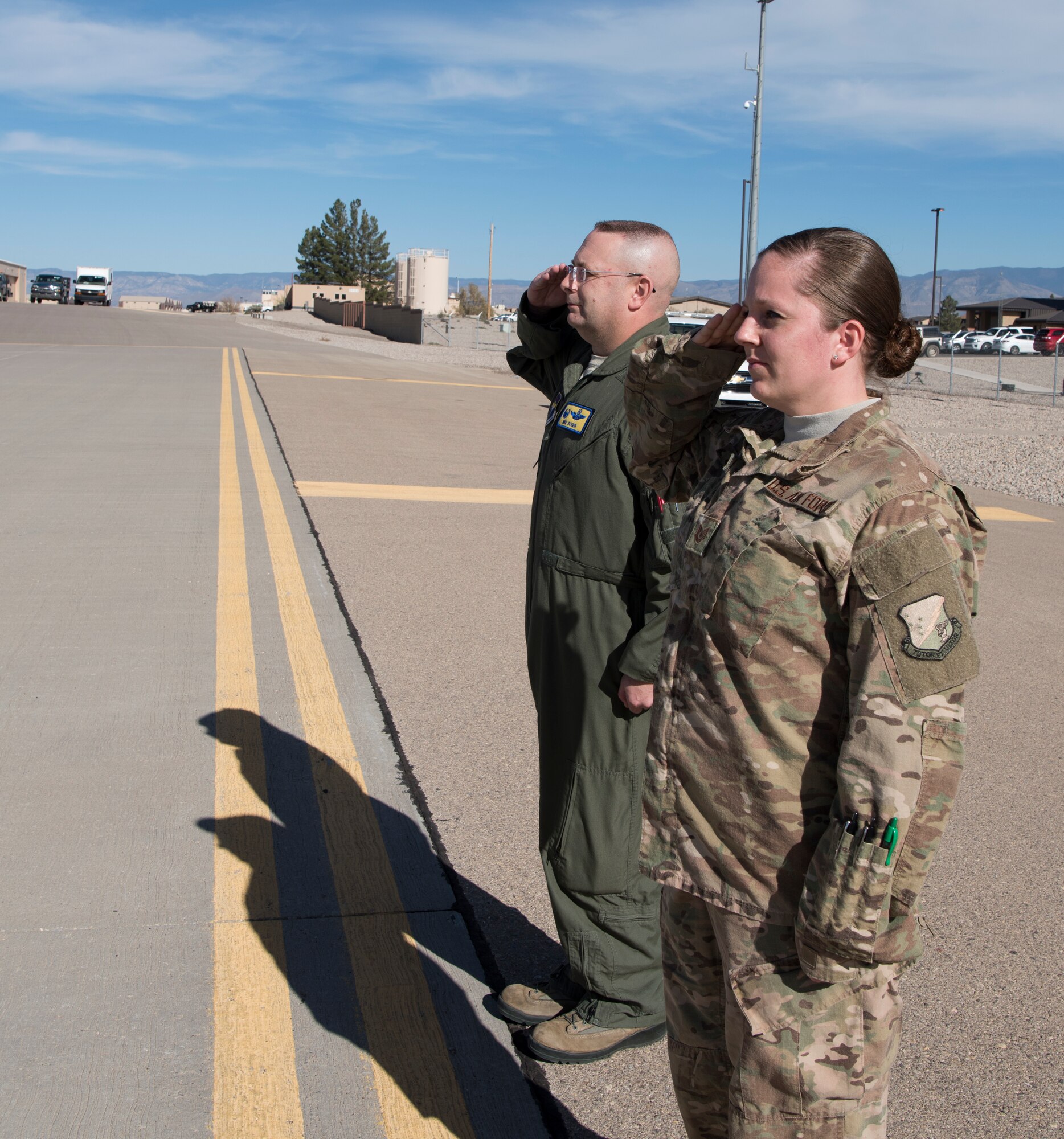 Col. Michael Boger, 54th Fighter Group commander and Tech. Sgt. Whitney O’Neill, 49th Wing protocol specialist, salute as Gen. Paul Selva, vice chairman of the Joint Chiefs of Staff, departs Holloman Air Force Base, N.M., November 14, 2018. Selva visited Holloman and White Sands Missile Range November 13 to 14. (U.S. Air Force photo by Staff Sgt. BreeAnn Sachs).