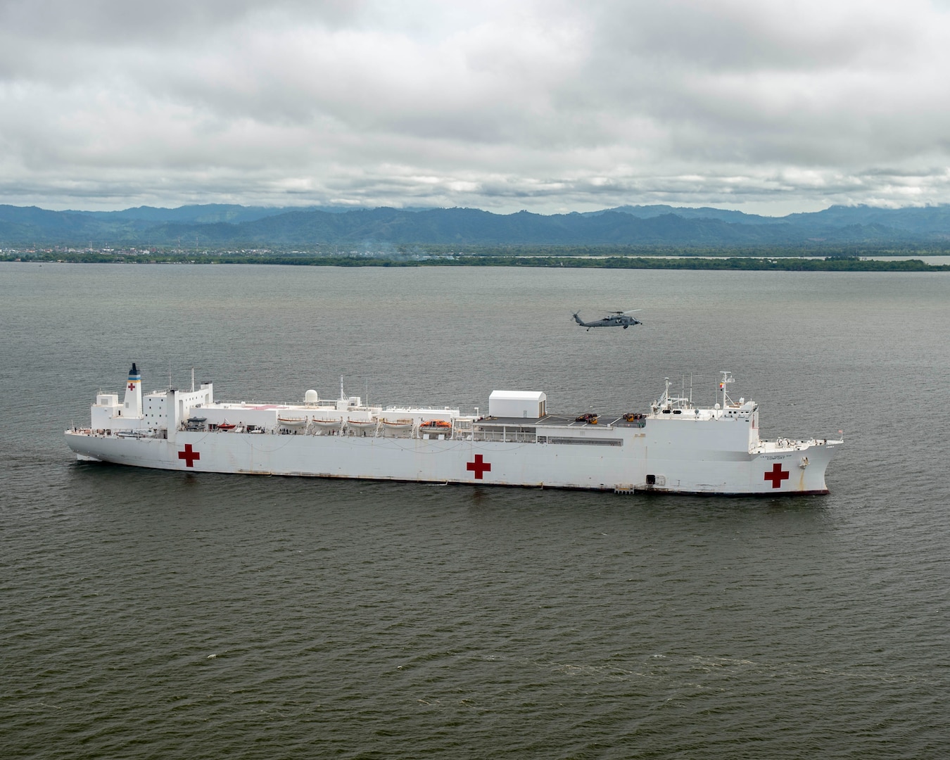 The hospital ship USNS Comfort (T-AH 20) anchors off the coast of Colombia.