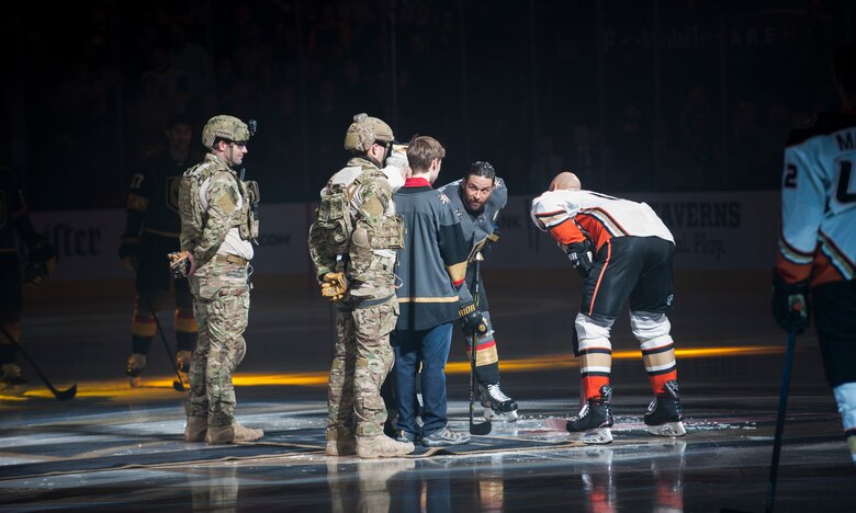 anaheim ducks military jersey