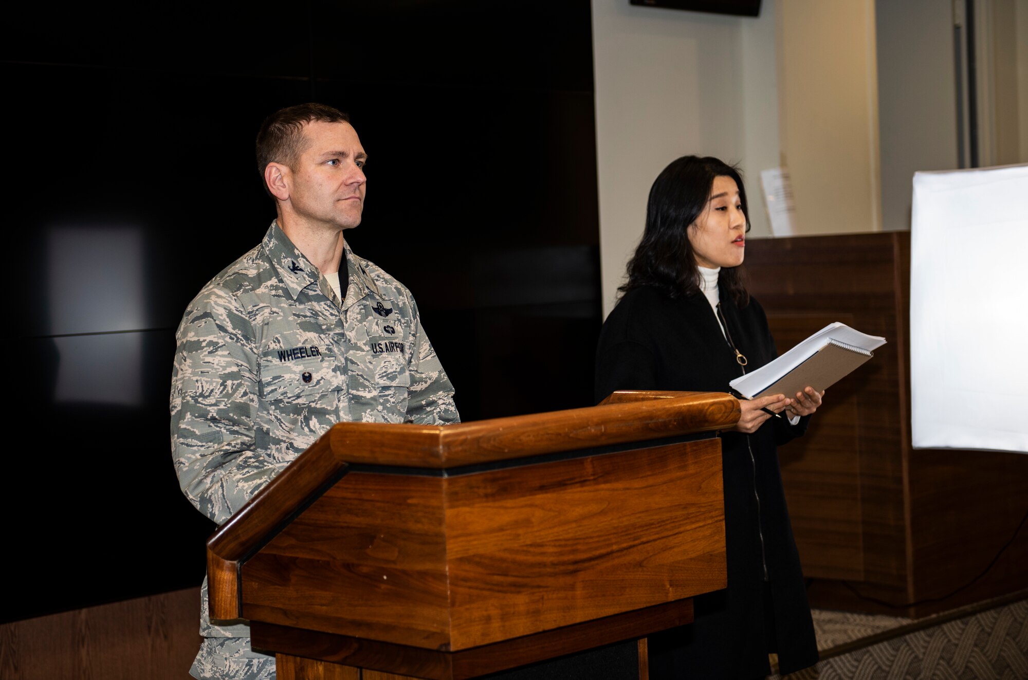 U.S. Air Force Col. Jon Wheeler, 8th Fighter Wing vice commander, gives a briefing at a simulated press conference at Kunsan Air Base, Republic of Korea, Oct. 31, 2018. Same second line edits The 8th FW answered queries from simulated media in response to a mock aircraft mishap. (U.S. Air Force photo by Senior Airman Stefan Alvarez)