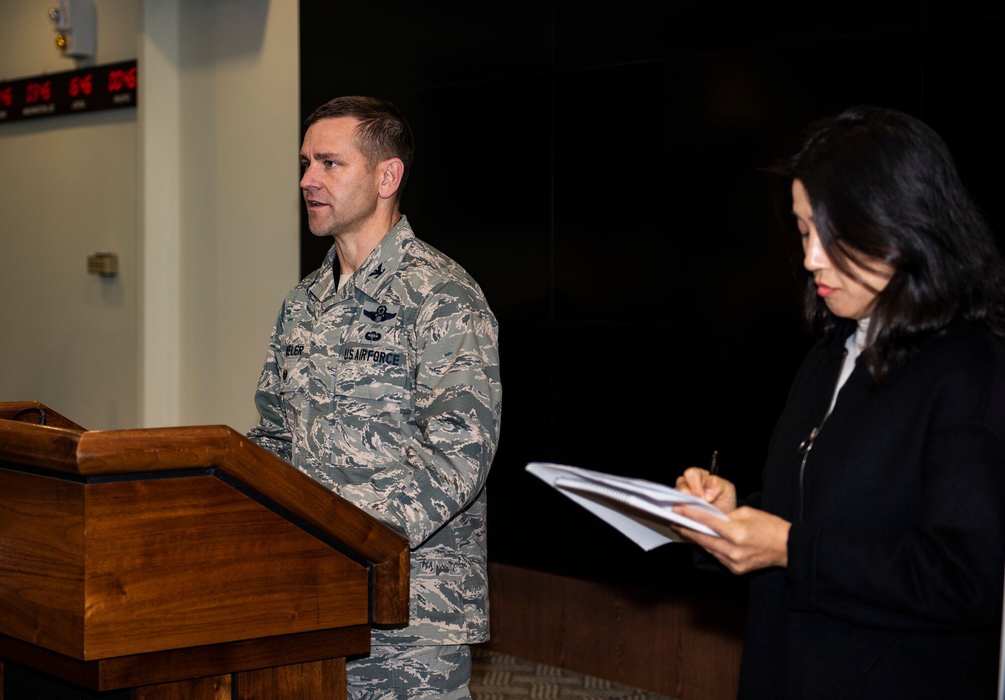 U.S. Air Force Col. Jon Wheeler, 8th Fighter Wing vice commander, gives a briefing at a simulated press conference at Kunsan Air Base, Republic of Korea, Oct. 31, 2018. Same second line edits The 8th FW answered queries from simulated media in response to a mock aircraft mishap. (U.S. Air Force photo by Senior Airman Stefan Alvarez)